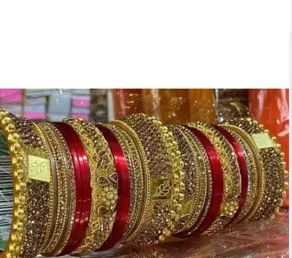 KRISH BANGLES طقم شودا مصمم للعروس (مجموعة من أكثر من 10 أساور) شودا ذهبي وأحمر. 